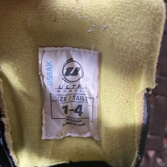 Roller Blades, In-Line Skates - Size 1-4 adjustable - Picture 5 of 8